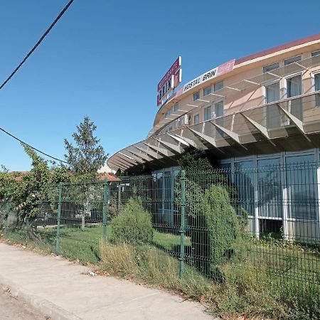Hostal Brin Monreal del Campo Bagian luar foto